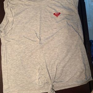 Roxy grey cropped t-shirt, size small.